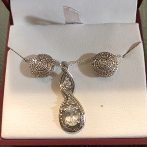 Necklace and earrings set